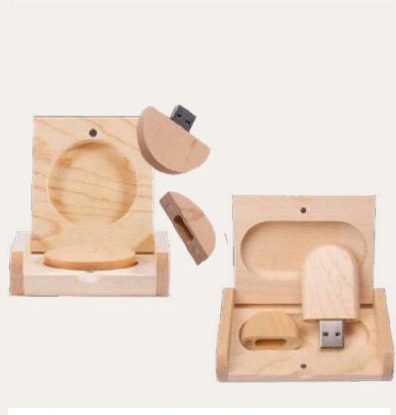 32GB Wooden USB Flash Drive (Design 1)